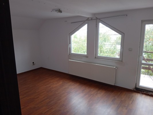 Casa P+M com. Hemeius, jud. Bacau REO626