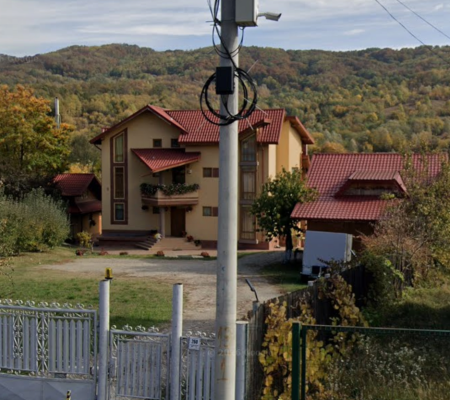 Casă cu teren 8.417 mp în Drajna de Jos, Prahova