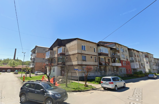 Cota 1/4 din Apartament 3 camere in Petrila, Str Alexandru Sahia, Bl. 2, Sc. A, Et. 1, jud. Hunedoara