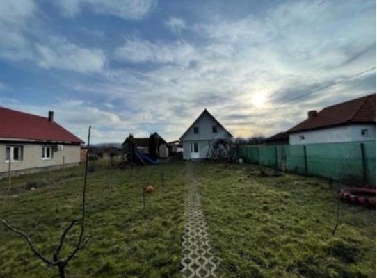 Casa P+M cu anexe si teren in Gurghiu, jud. Mures