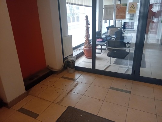 Spatiu comercial cladire birouri, zona Tomis Mall Constanta