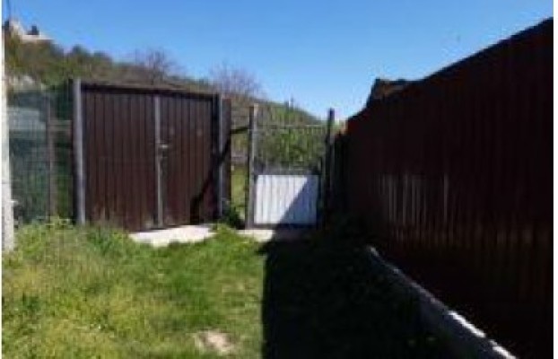 Cota de 1/2 teren intravilan + casa, Loc.Targu Neamt, Jud.Neamt