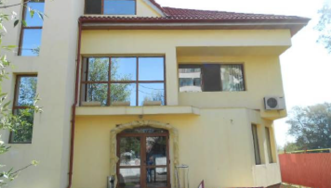 Casa P+E+M str. Frunzei, zona McDonald's