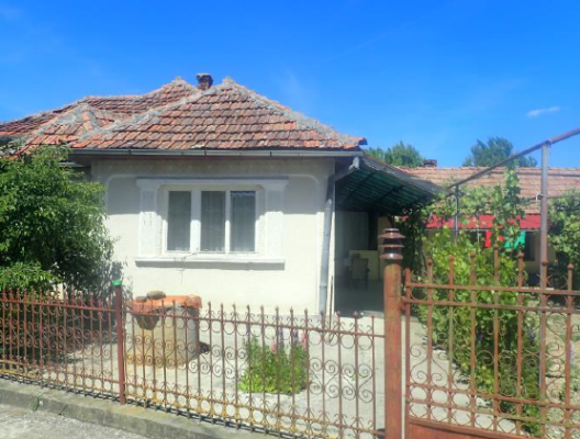 Cota de 3/32 din casa si teren situata in comuna Supur, sat Supuru de Jos