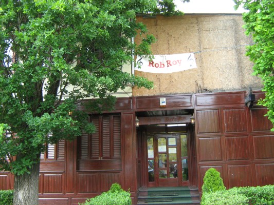 Bar-restaurant, in regim P+1, SC=188 mp., Suprafata utila totala = 323 mp, suprafata de teren 443 mp